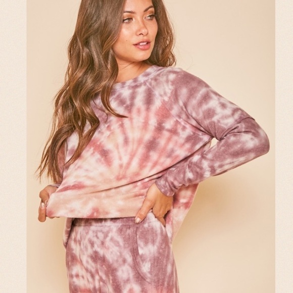 Long Sleeve Sunburst Raglan Sweatshirt - Picture 2 of 16